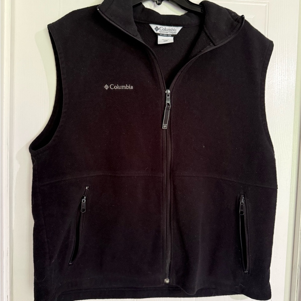 Columbia Black Sleeveless Fleece Jacket